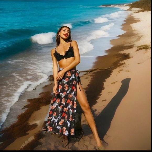 Beautiful Floral OSFM Open Up & Tie On Side Slit 4 Legs Swimsuit/Beach/Cover Up - Picture 7 of 9